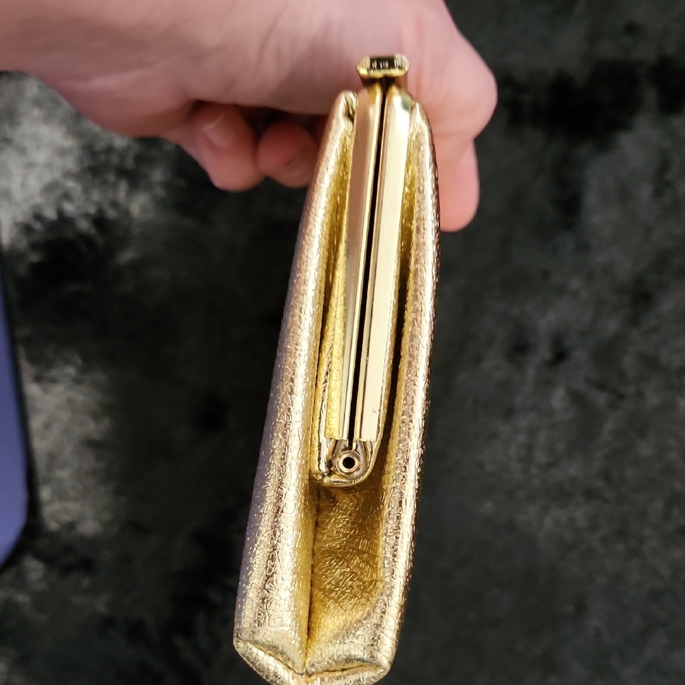 Vintage Elegant Metallic Gold Embossed Clutch EUC - Picture 5 of 6